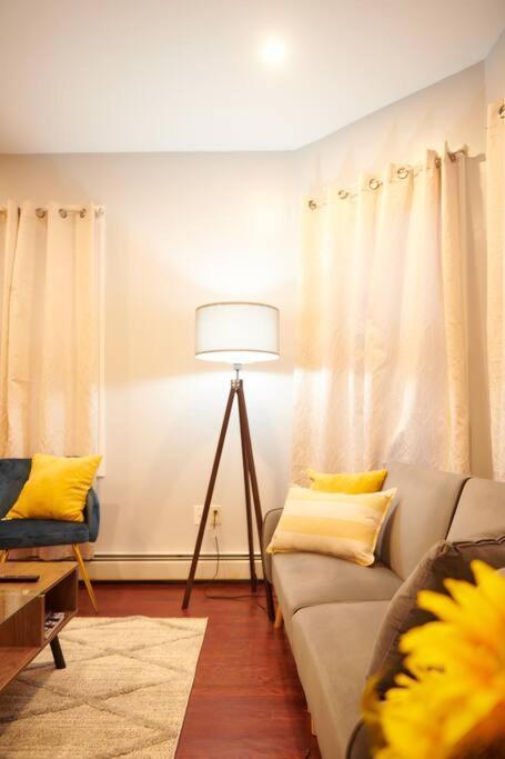 Cozy Apartment 2Nd 10Min Walk Downtown And City View Providence Bagian luar foto