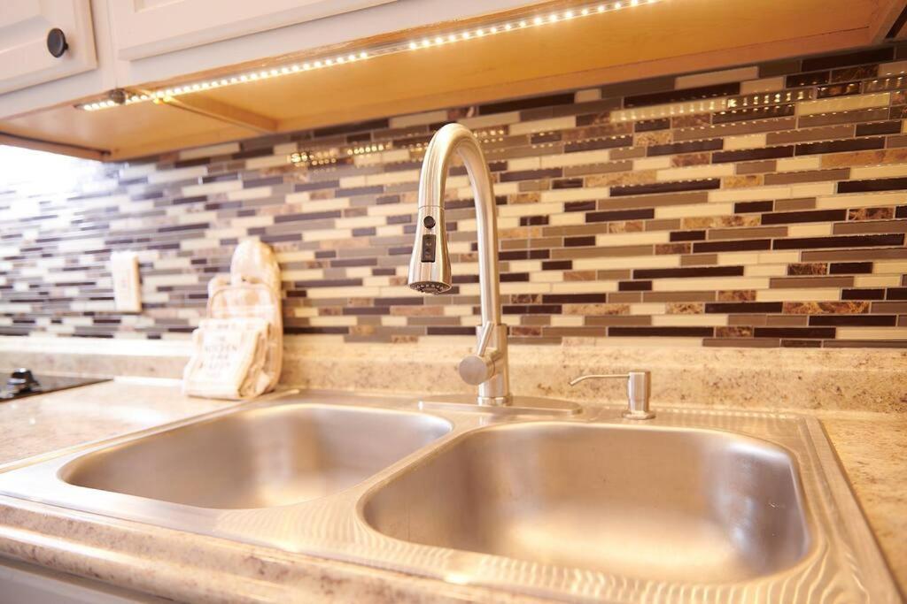 Cozy Apartment 2Nd 10Min Walk Downtown And City View Providence Bagian luar foto